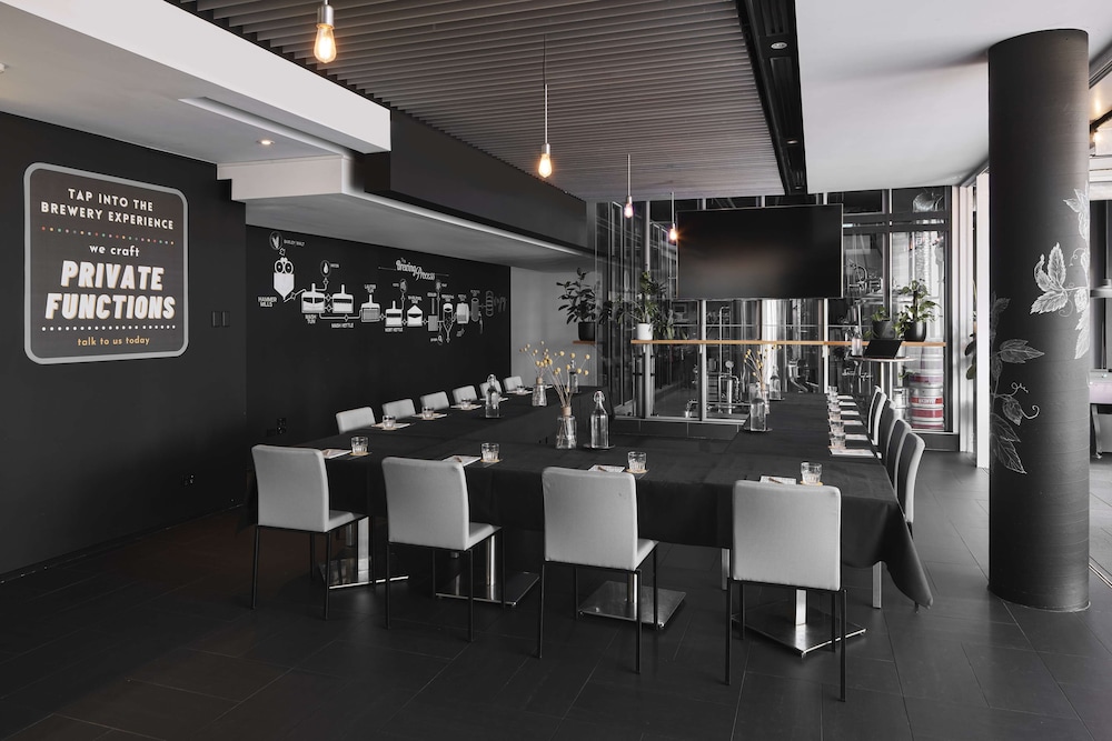 Atura Dandenong 56/60