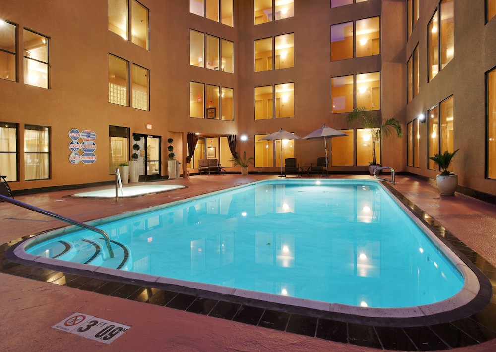Holiday Inn Express Union City(San Jose) 1/59