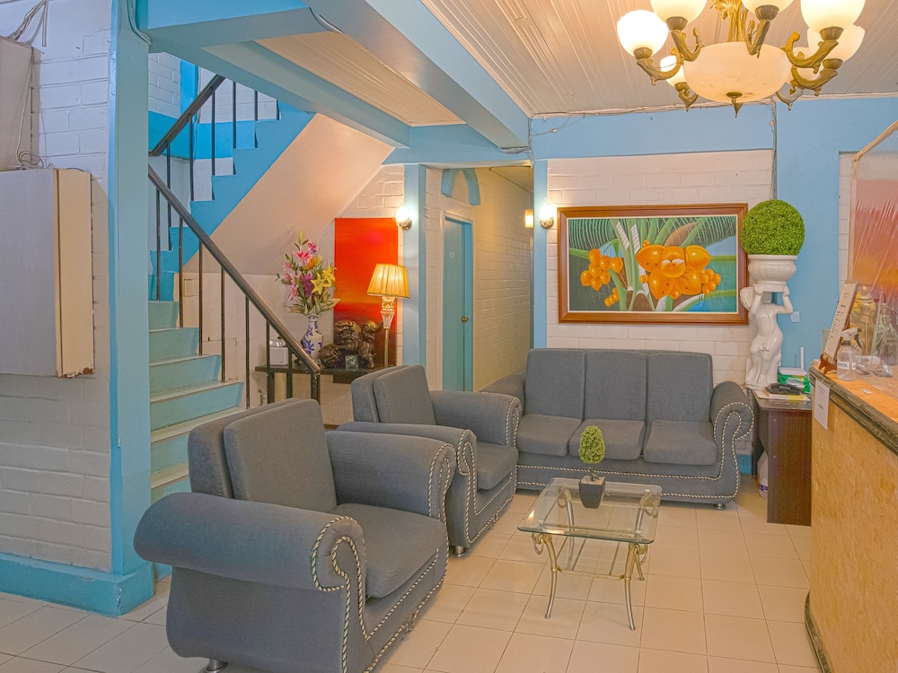 La Maria Pension & Tourist Inn Hotel 46/51
