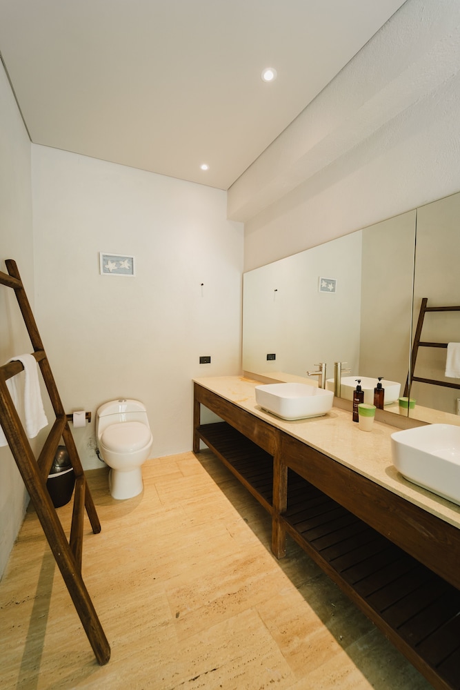 Naio Hotel 48/50