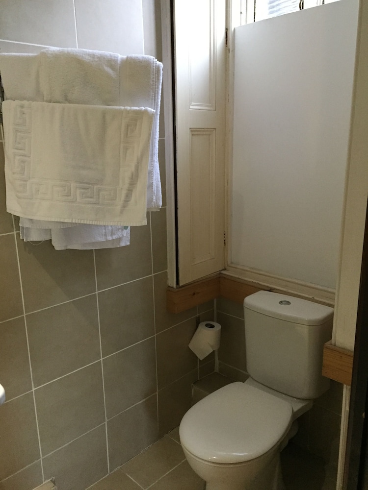 Edinburgh House Hotel 49/50