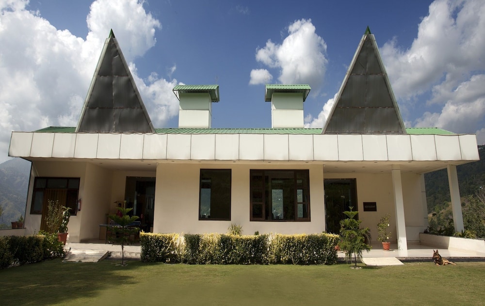 Flag House Resort 3/50
