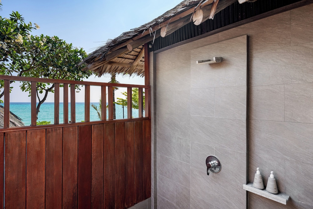 SAii Phi Phi Island Village 10/62