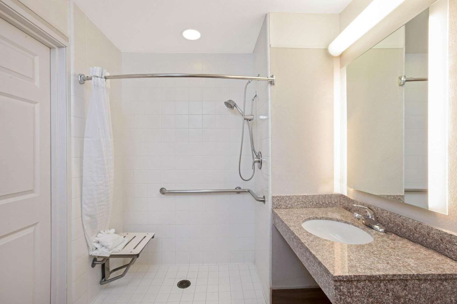 La Quinta Inn & Suites by Wyndham Modesto Salida 46/46
