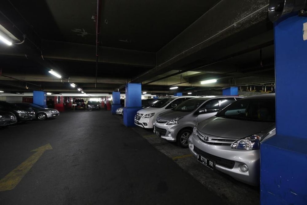 The Plaza Hotel Glodok 34/47