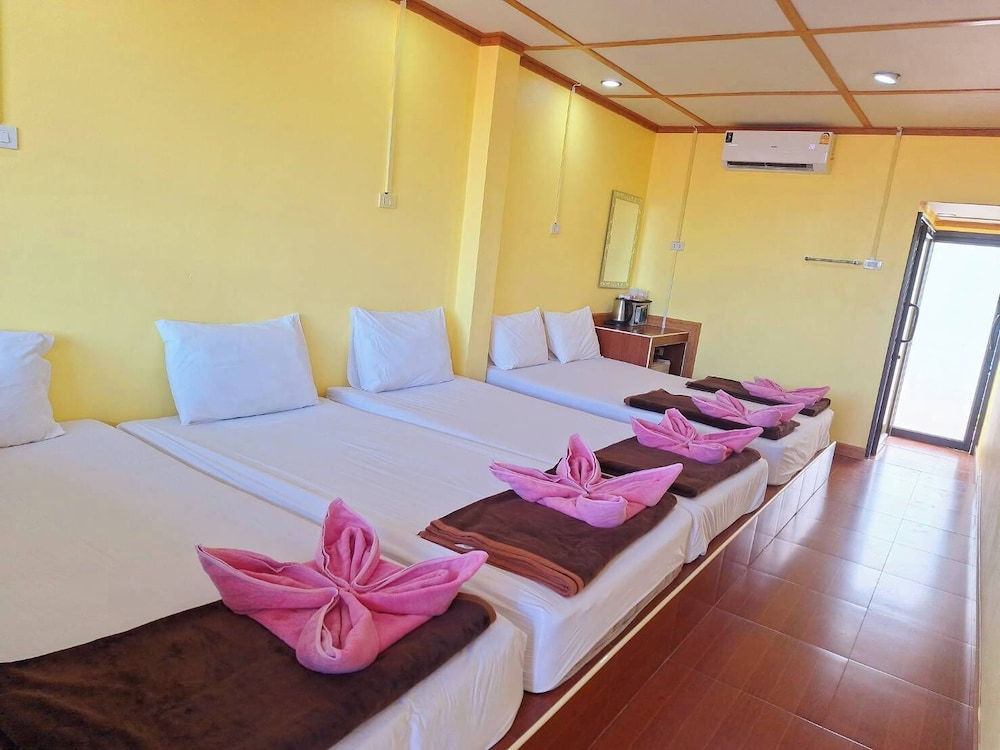 PHI PHI SAND SEA VIEW RESORT 20/57