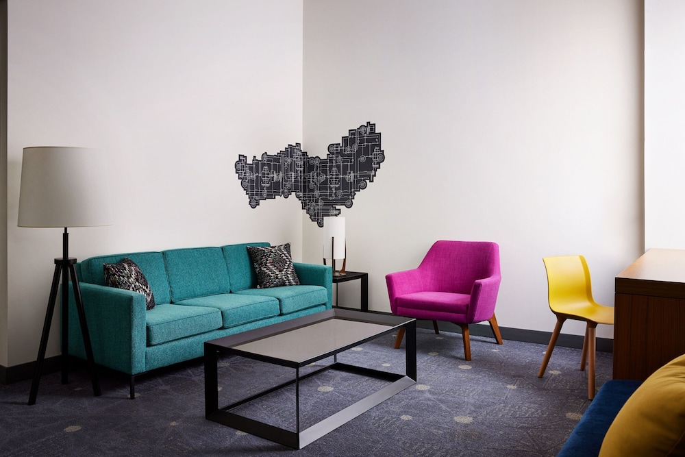 Aloft Leawood-Overland Park 18/38