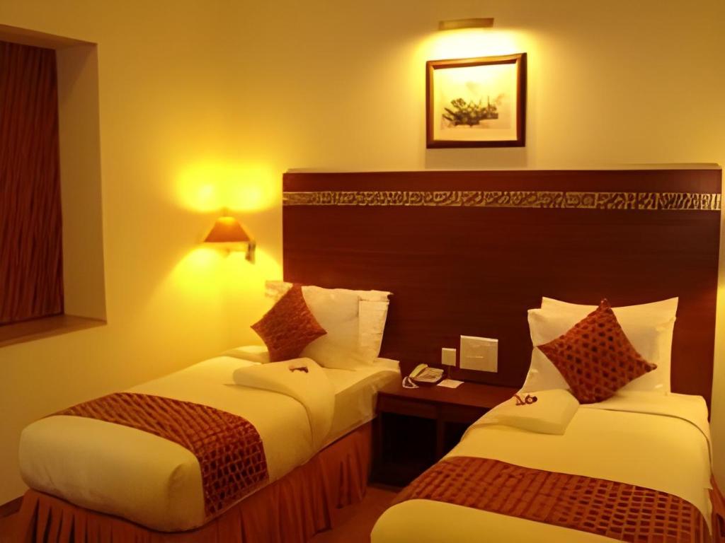 OYO Premium Vaishali Nagar 4/41