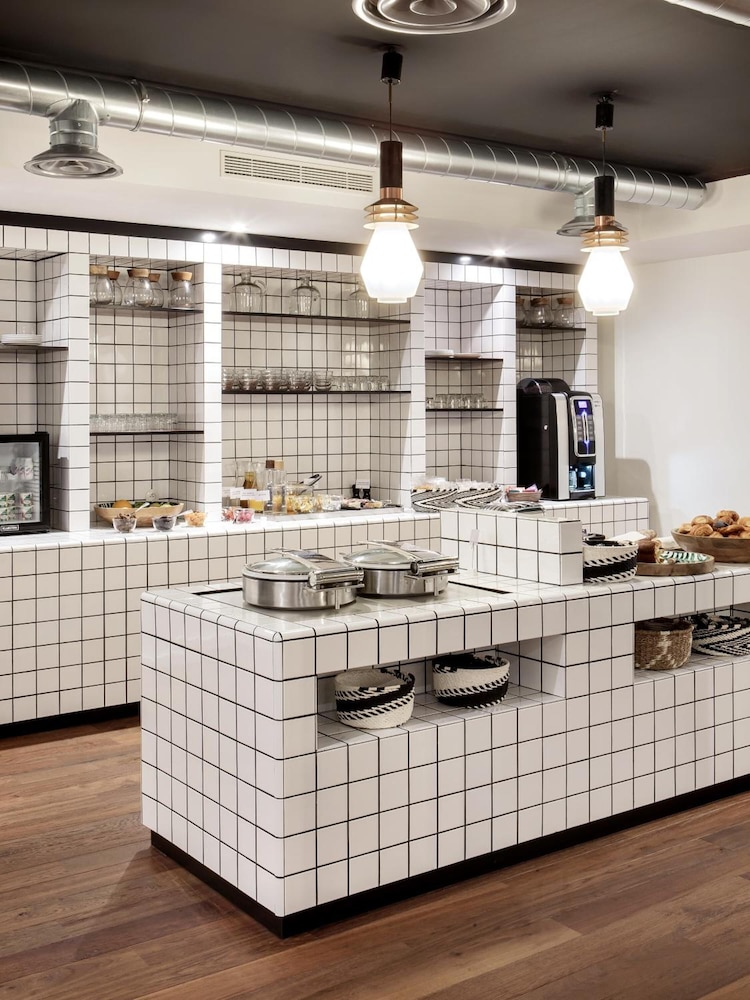 New Hotel Le Voltaire 40/43