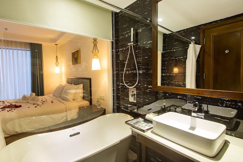 Adaline Hotel & Suite 28/62
