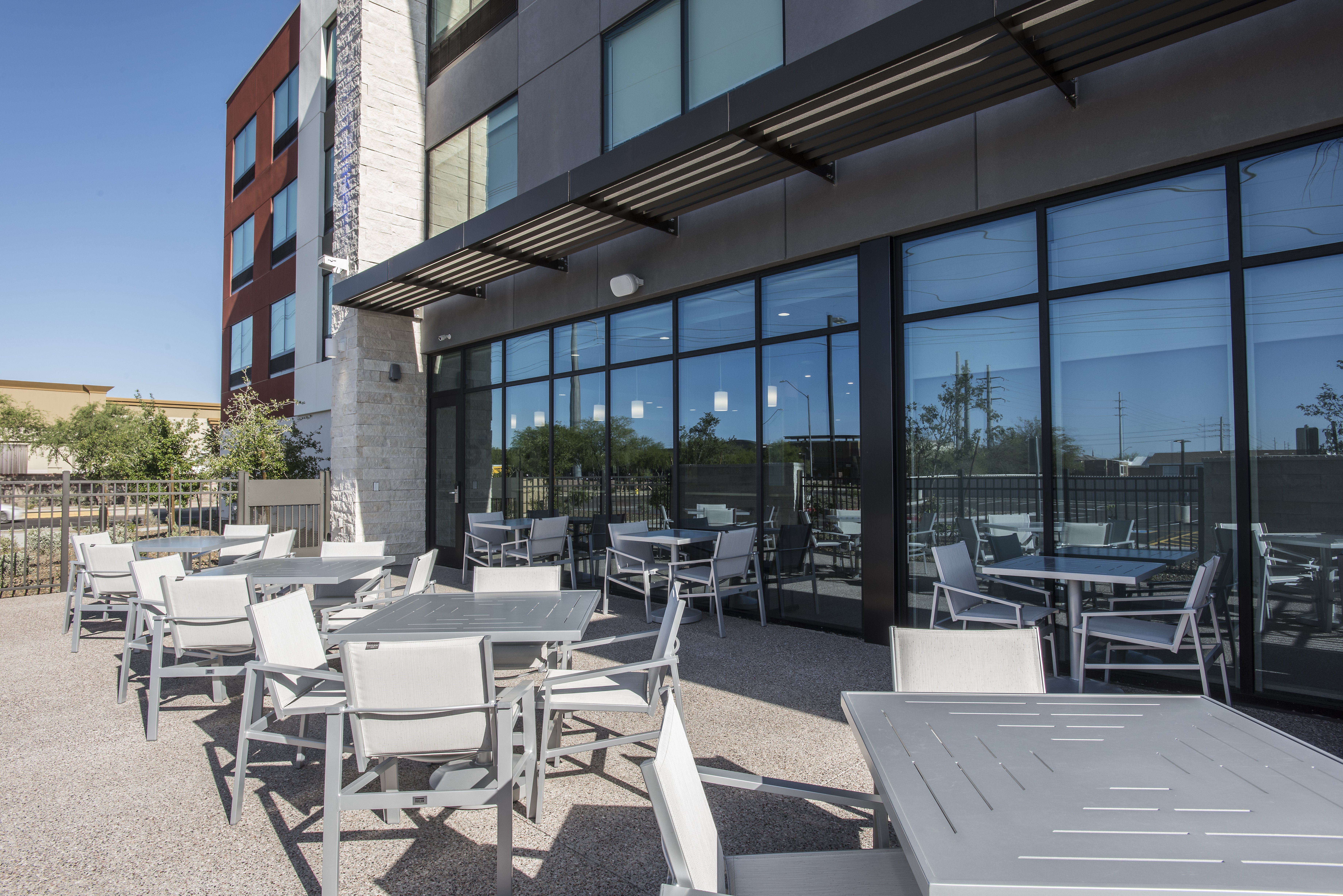 Holiday Inn Express and Suites Phoenix North Happy Valley an IHG Hotel 46/64