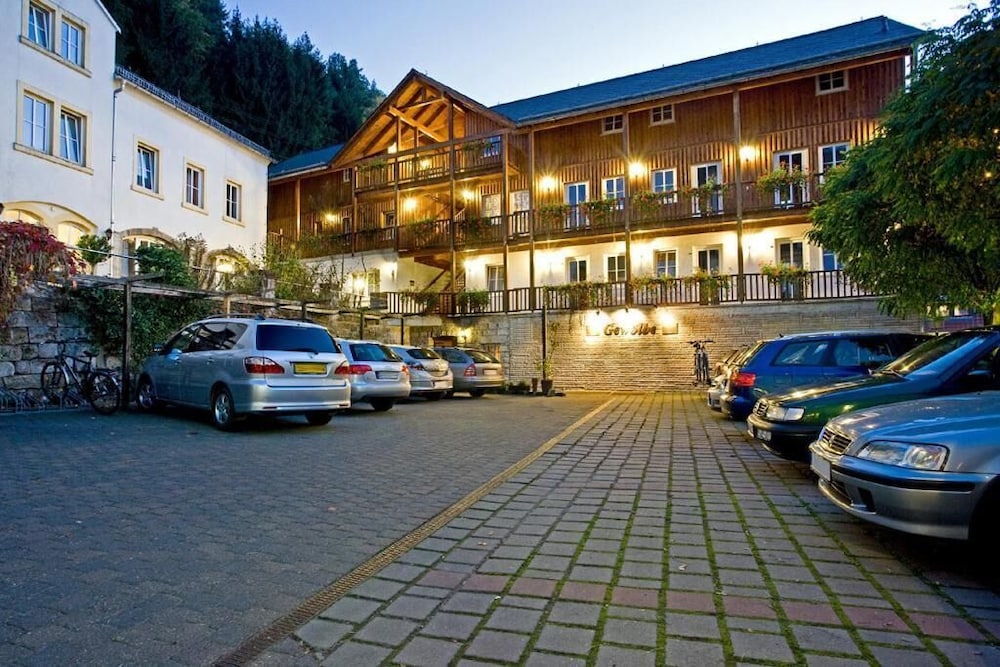 Hotel Erbgericht Krippen 35/50