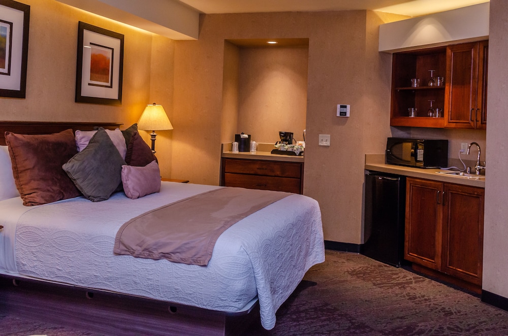 Lodge At Feather Falls Casino 11/49