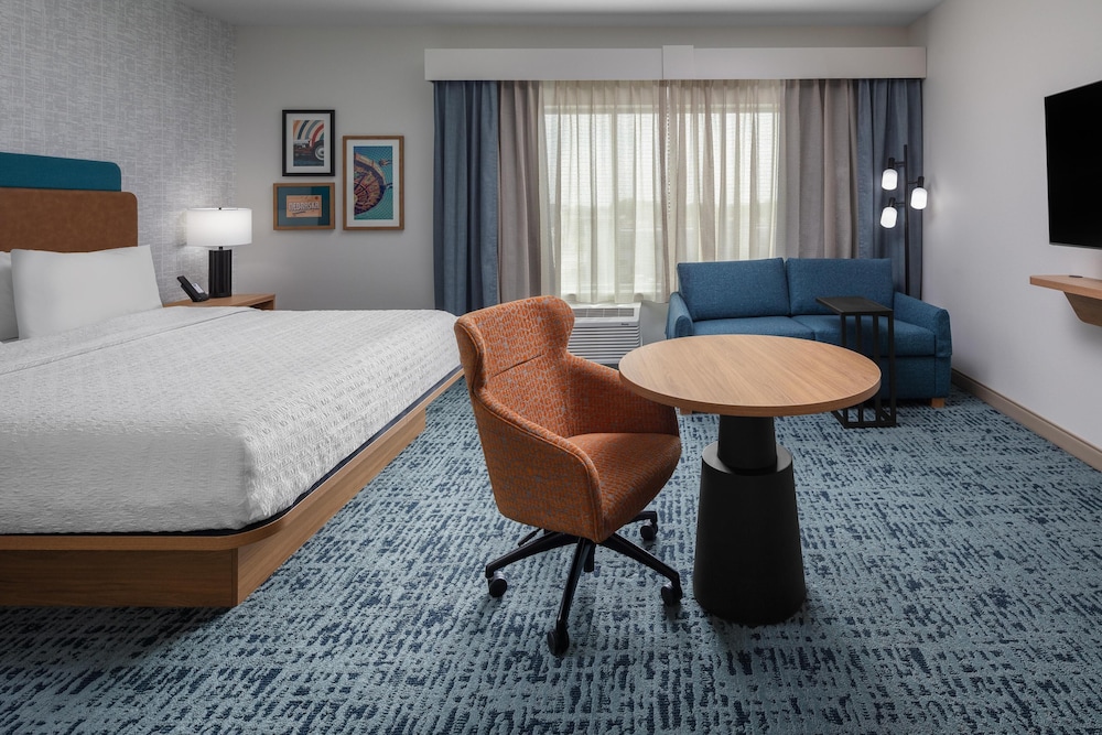 Hampton Inn by Hilton Grand Island Medical Center 16/42