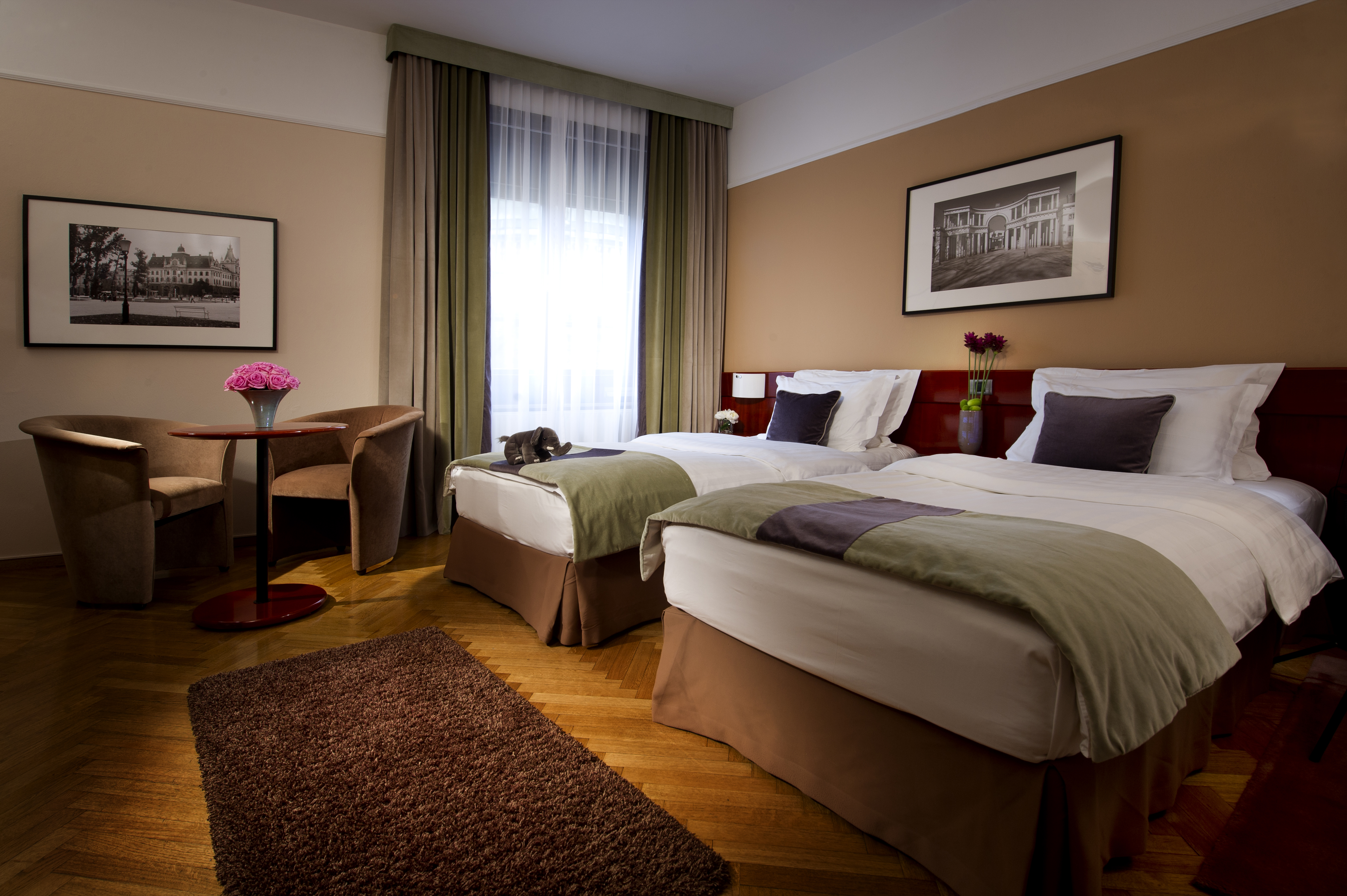COMFORT, DOUBLE BED