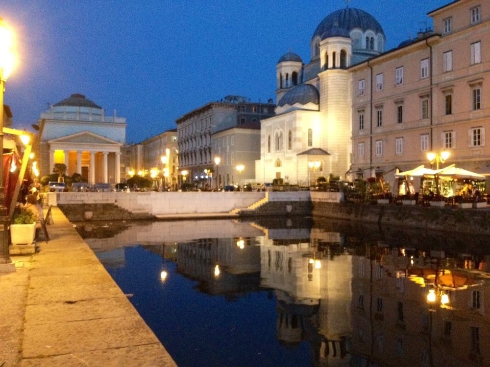 Hotel Centrale 23/24