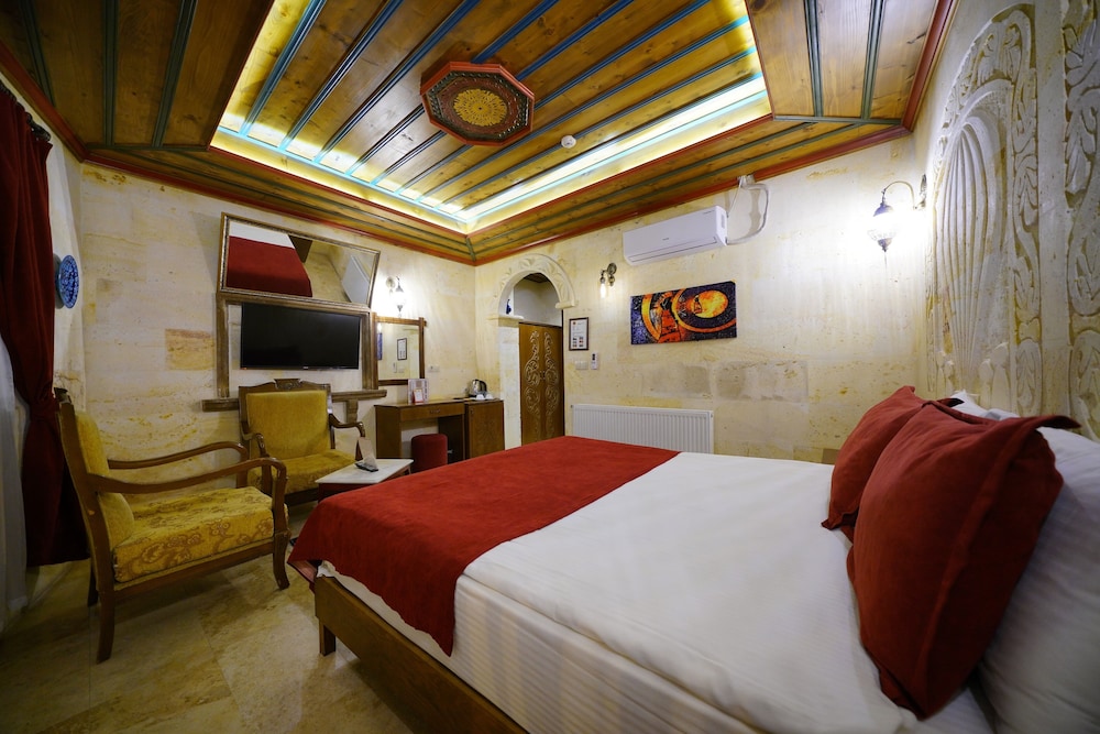 Balloon Cave Hotel 9/45