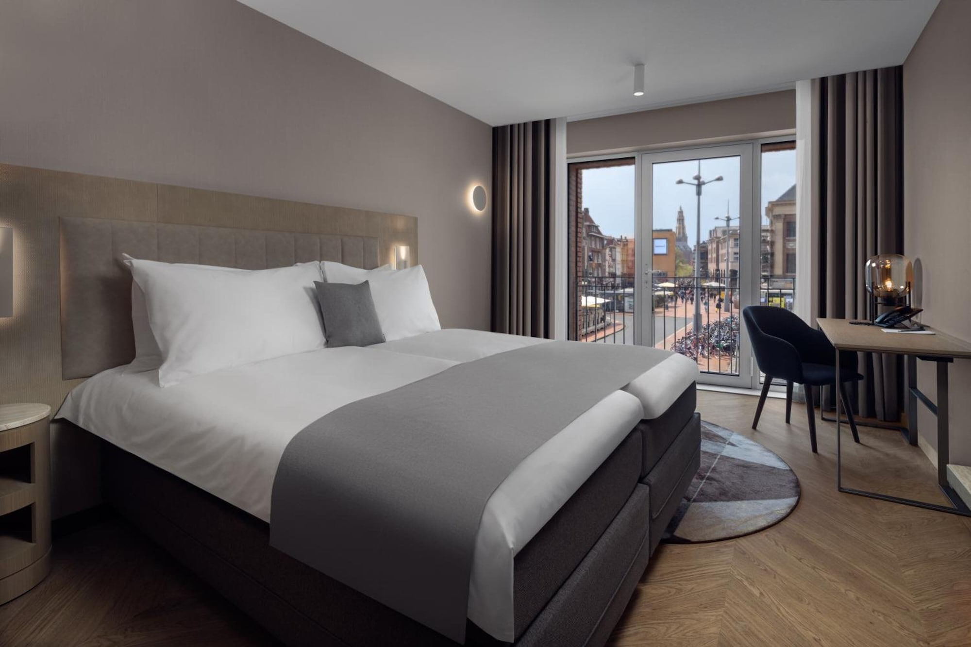Superior, Twin Beds