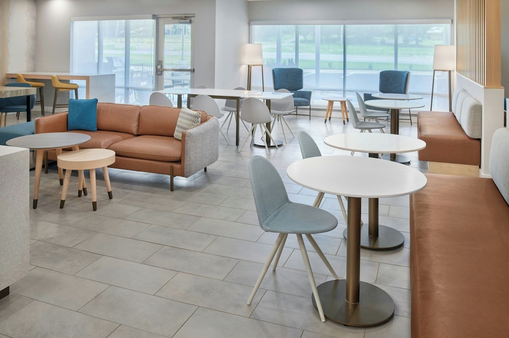 Towneplace Suites By Marriott Calhoun 27/50