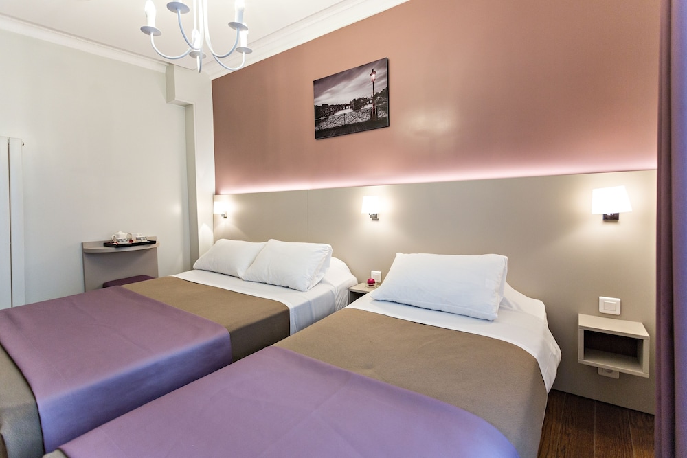 MODERN HOTEL 15/51