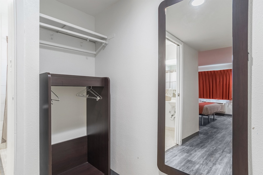 Motel6 Barstow, CA - Route 66 25/41