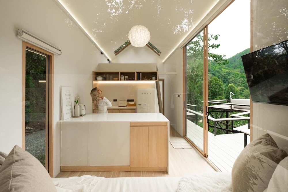 Lobby at Morning Star Glamping, MAE ON