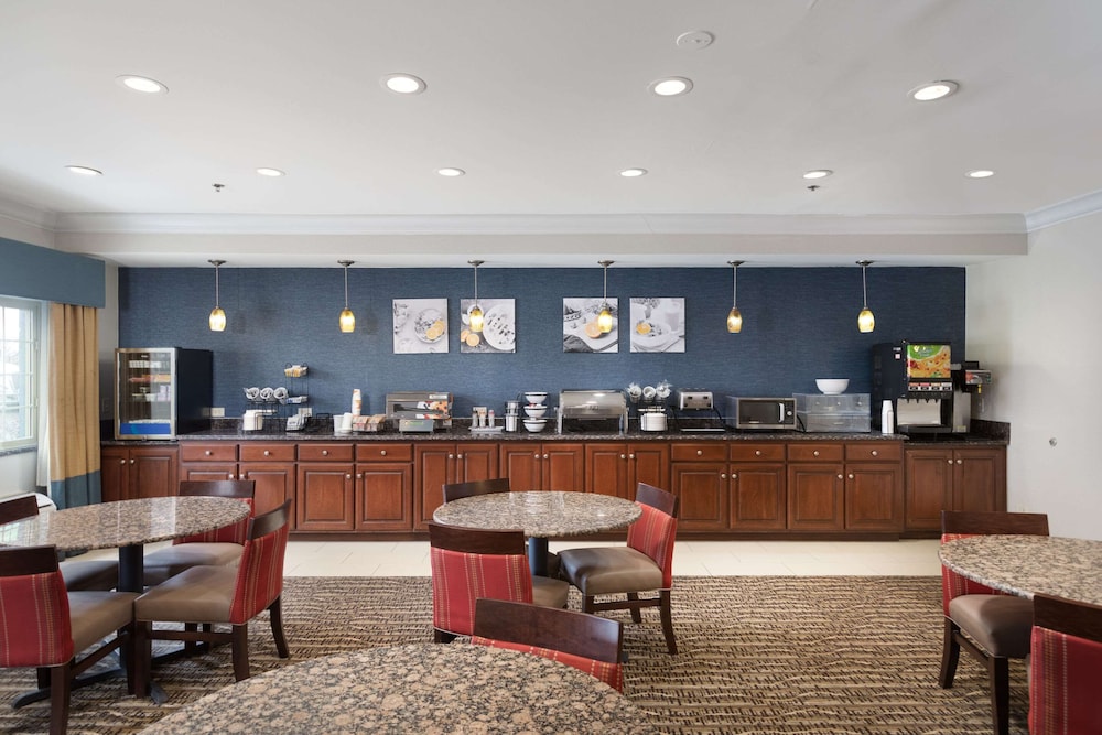 restaurant cafeteria