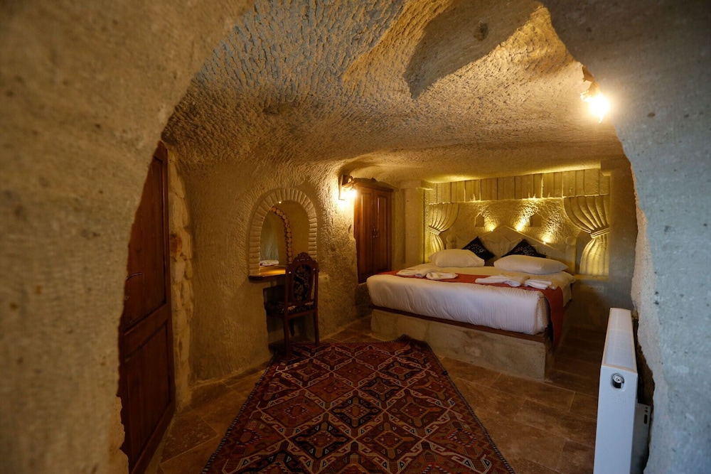 Nar Cave House & Swimming Pool 10/84