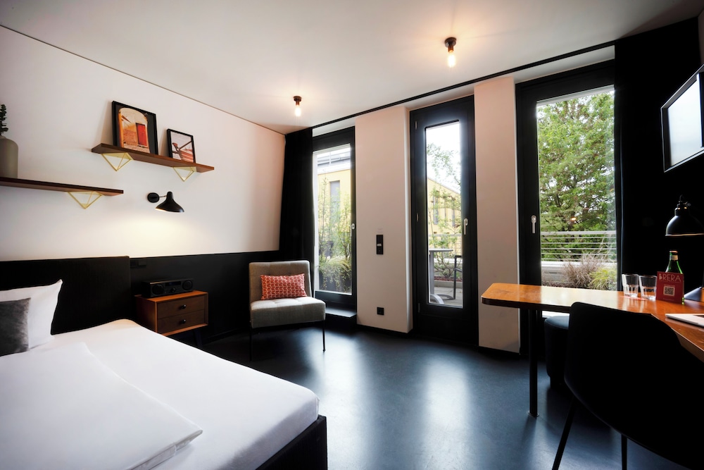 The Spot Serviced Apartments 14/47