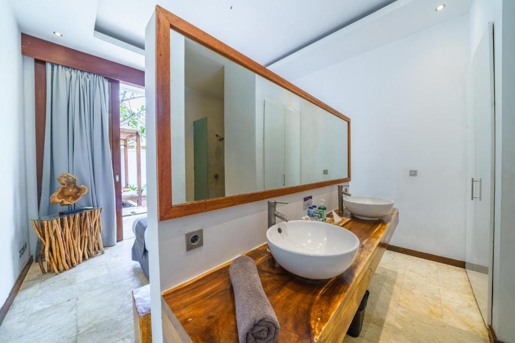 1 BEDROOM, PRIVATE POOL