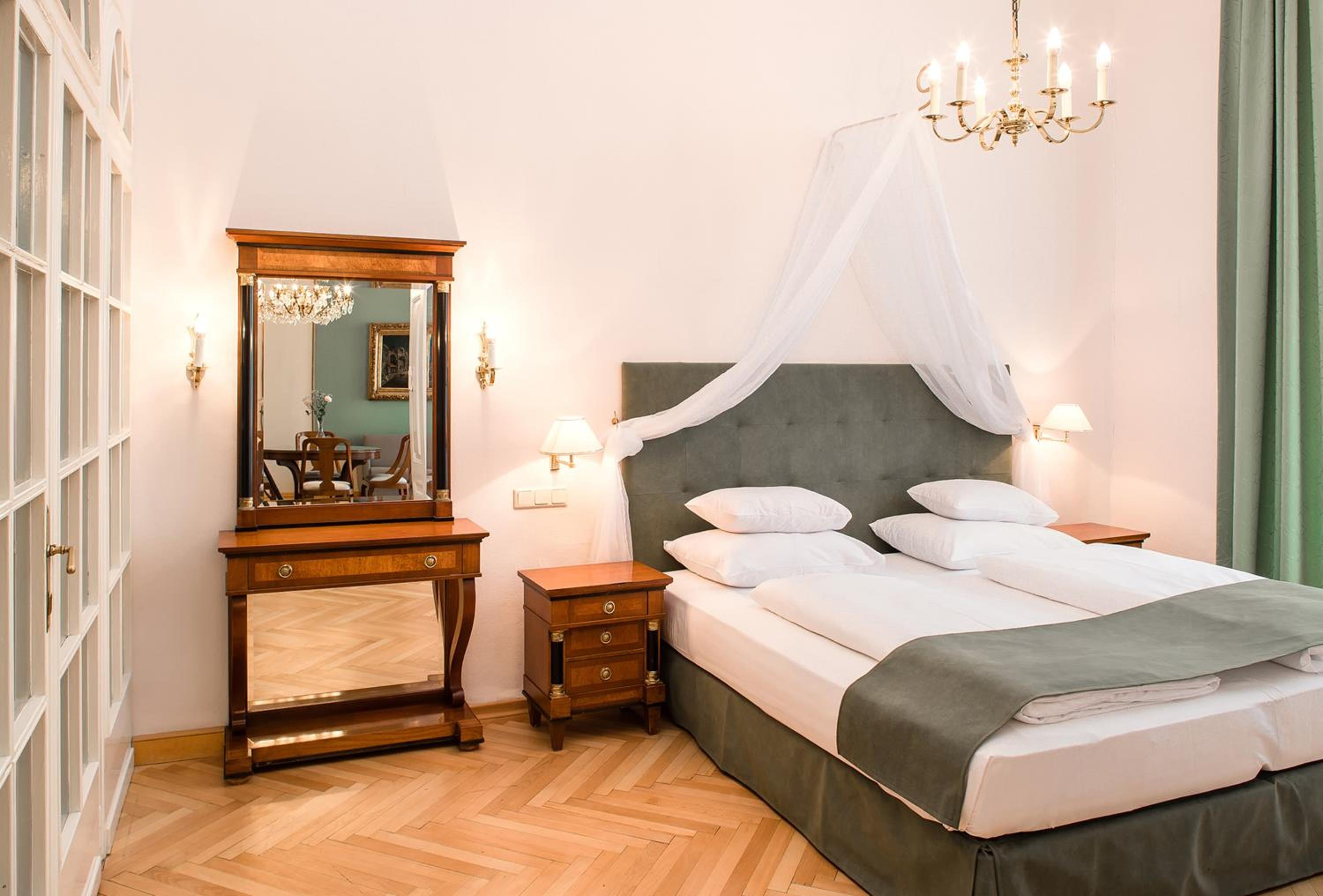 Economy, Double Bed