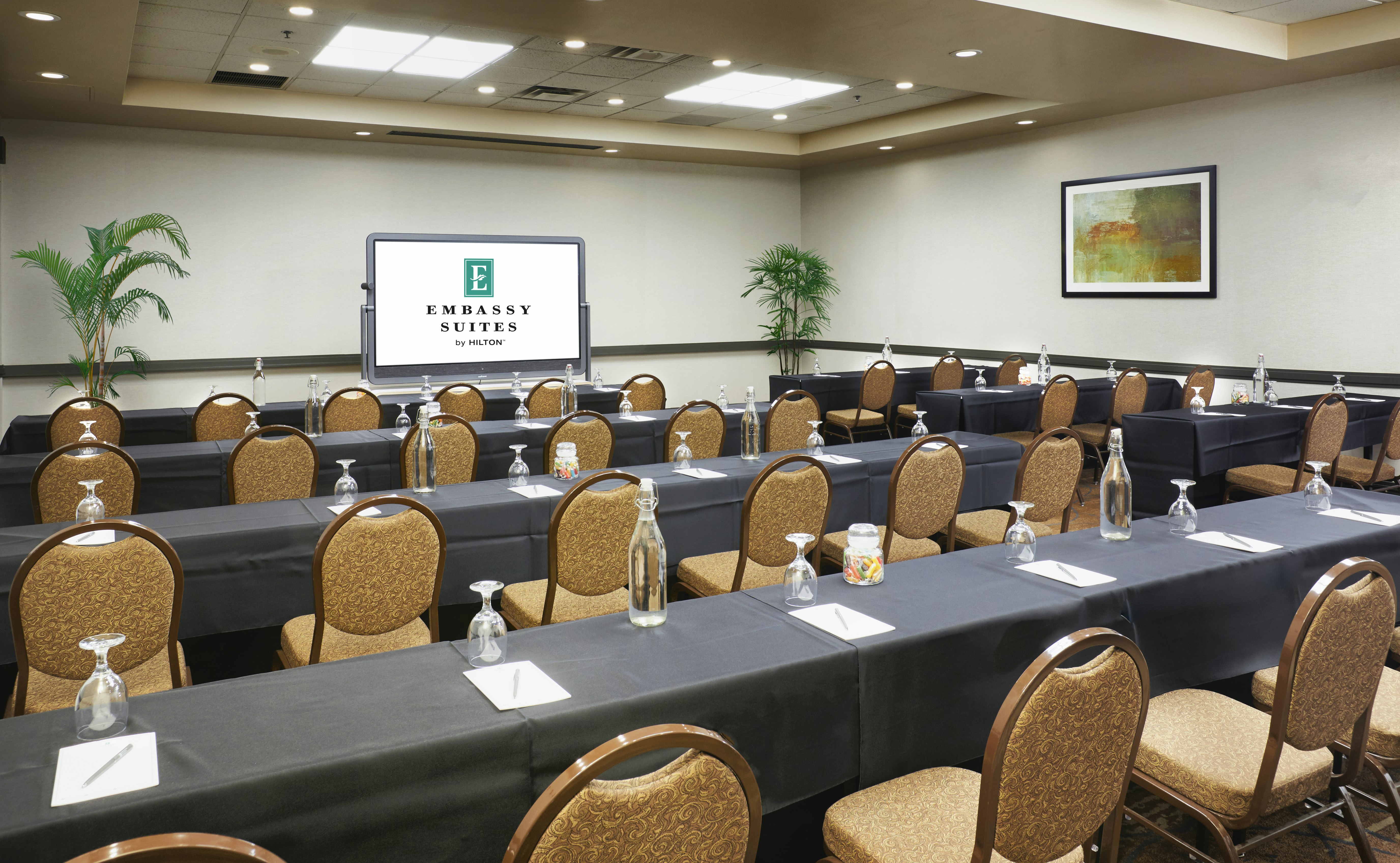 Embassy Suites by Hilton Phoenix Scottsdale 42/57