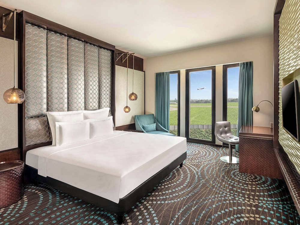 SUPERIOR, KING BED