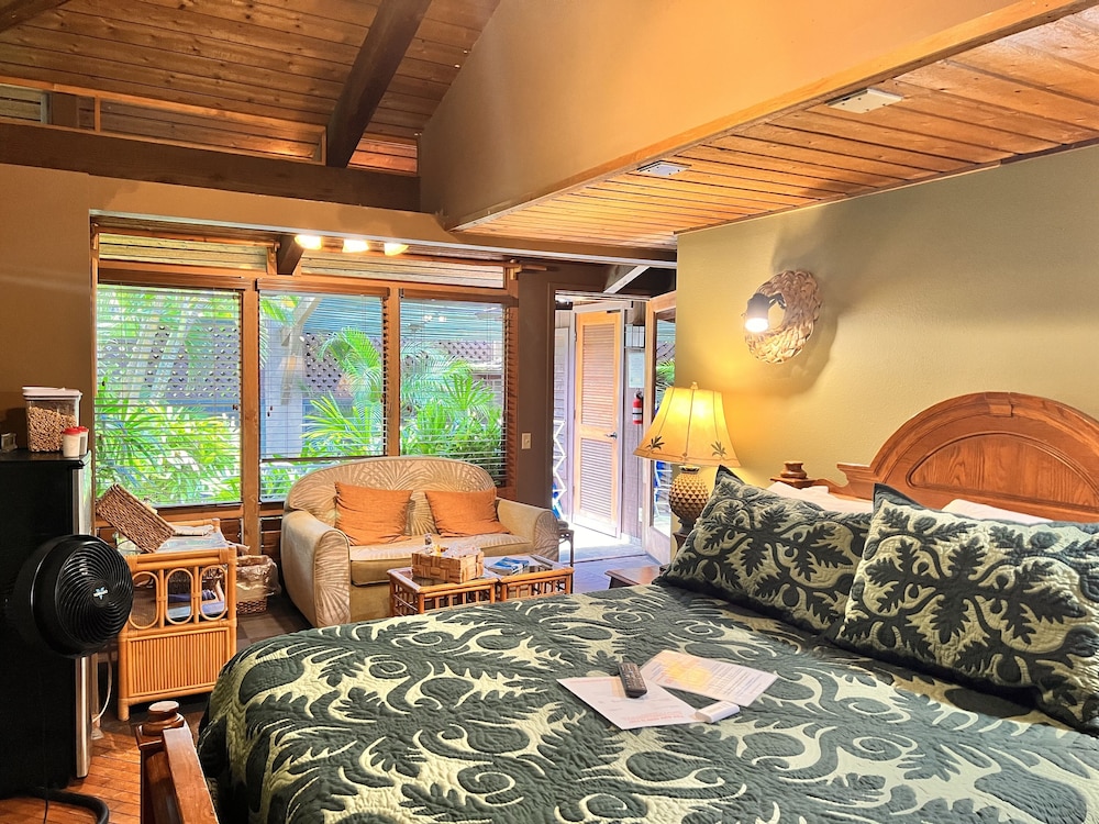Maui What A Wonderful World B and B 34/76