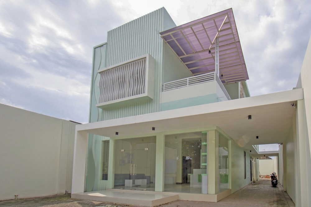 OYO 2753 Irma's Residence 4/44