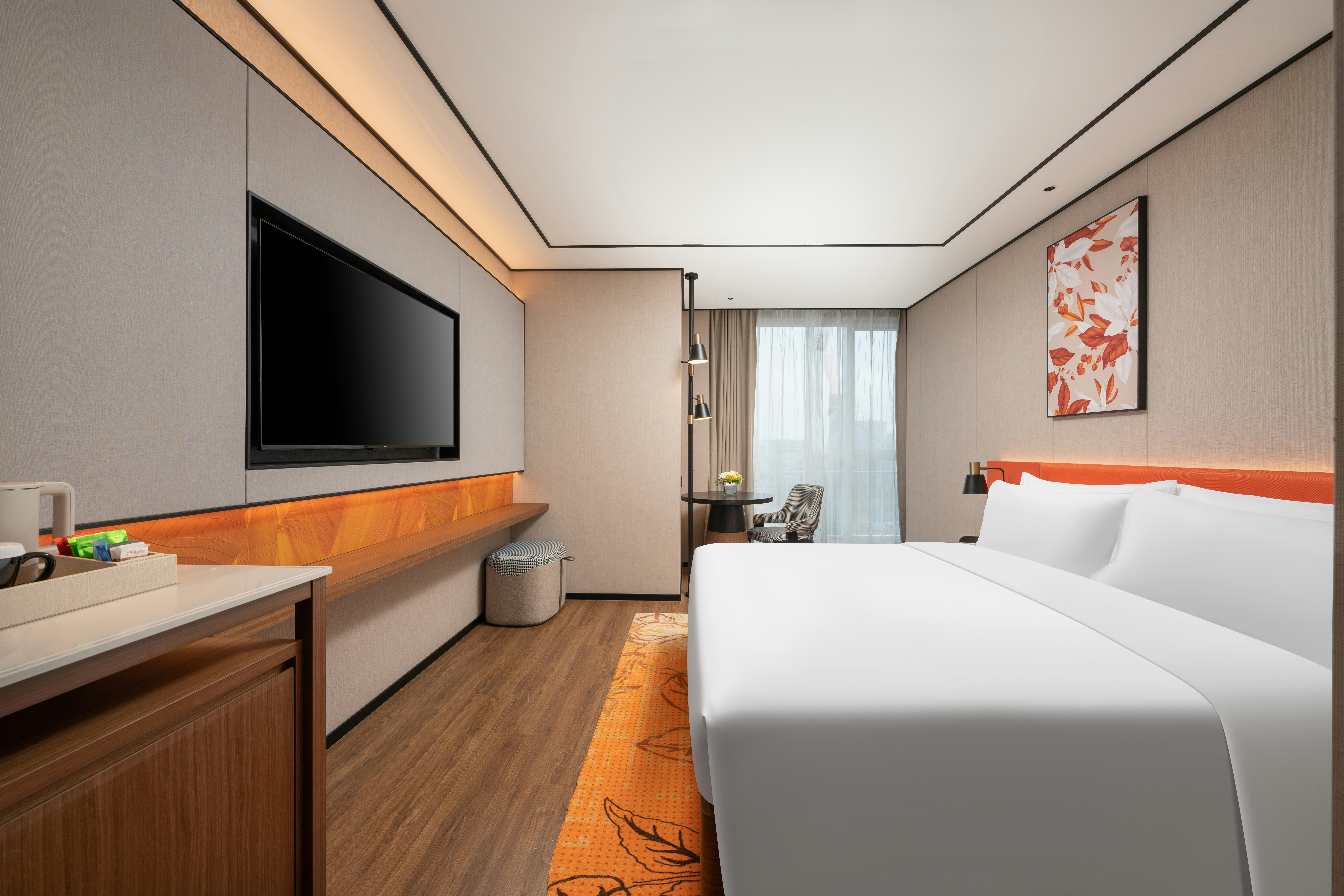 GUEST ROOM, KING BED