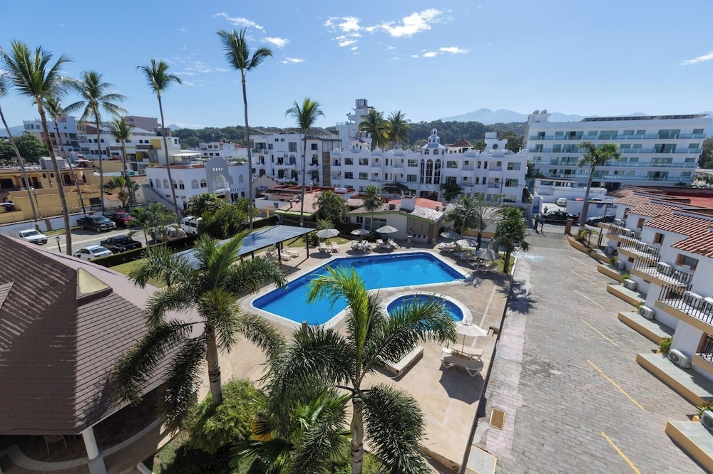 Costa Alegre Hotel And Suites 54/59