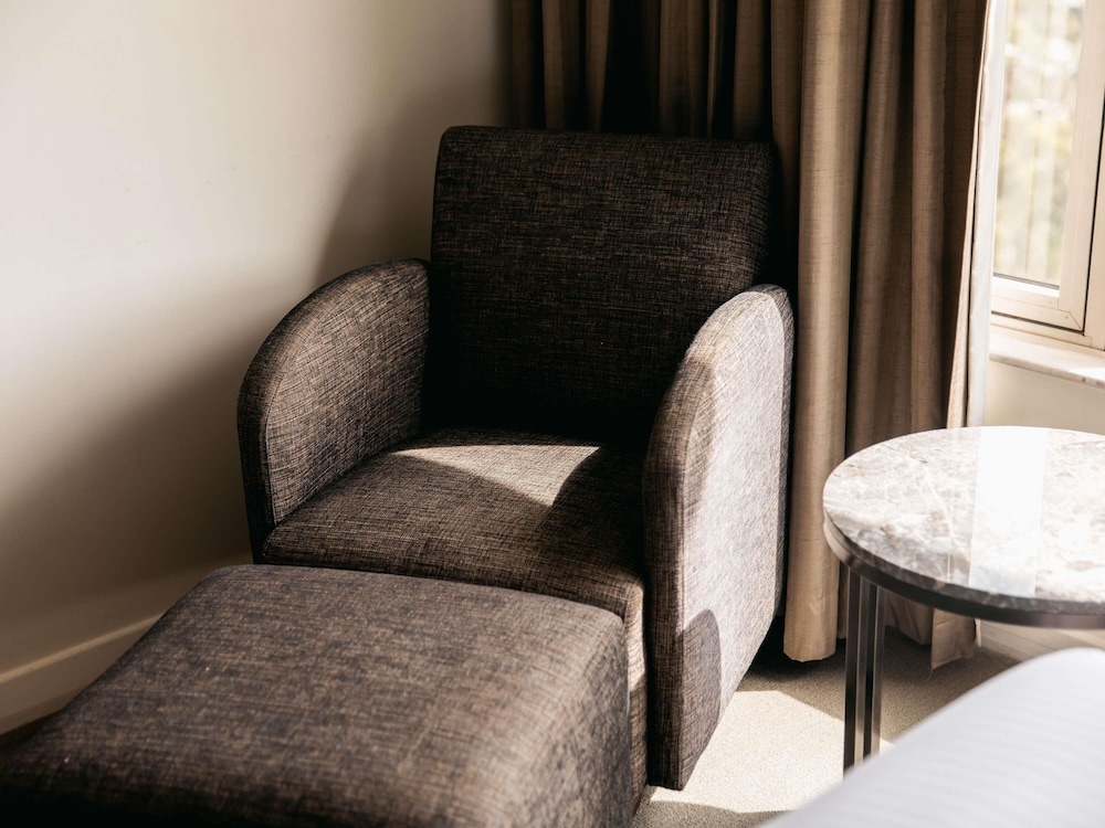 Mercure Sydney Parramatta 30/50