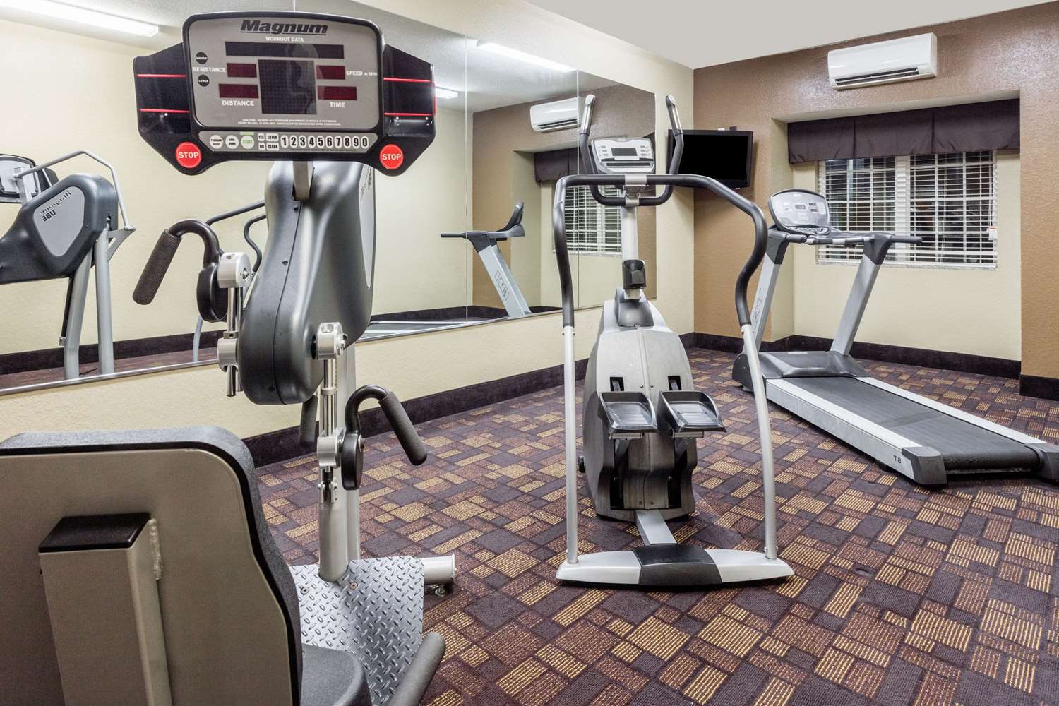 Microtel Inn Suites By Wyndham Macon 7/12