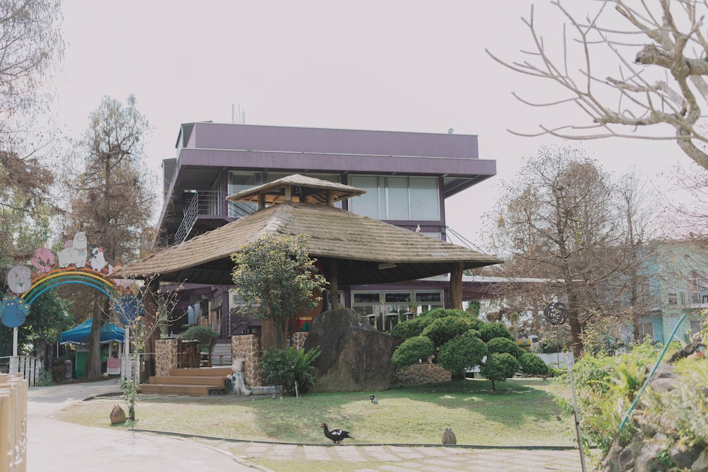 River Forest Resort Hotel 2/76