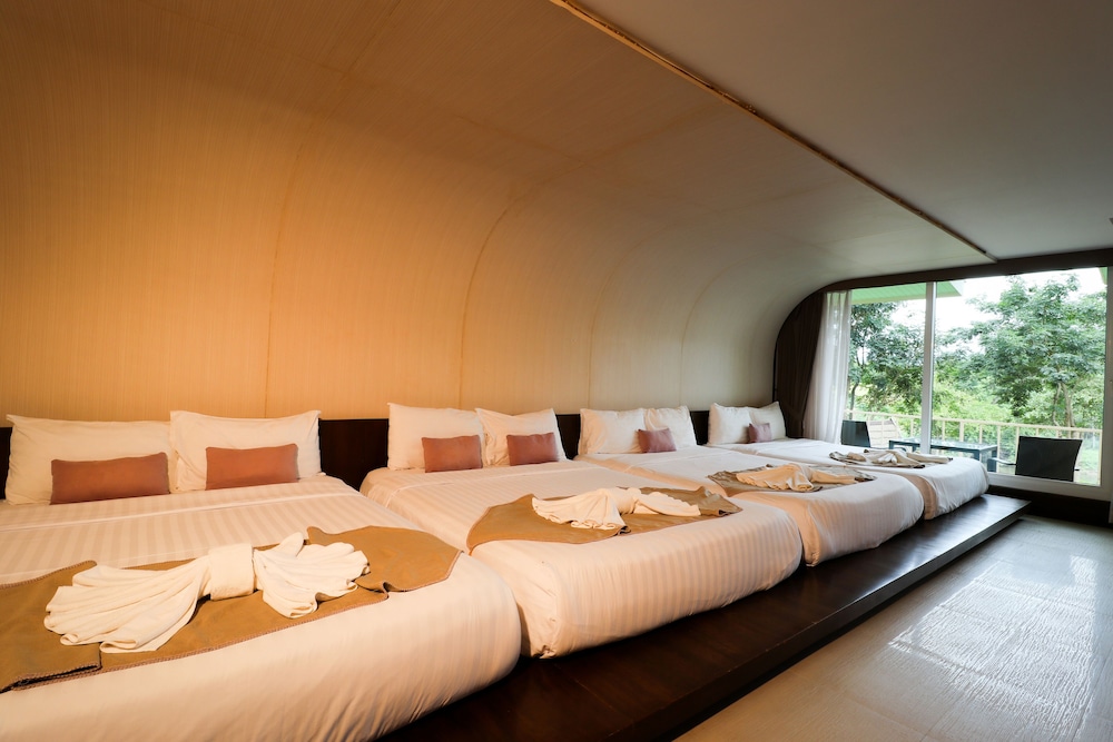 Suansaiyok Resort 10/50