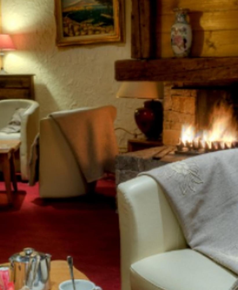 ALP'HOTEL 37/42