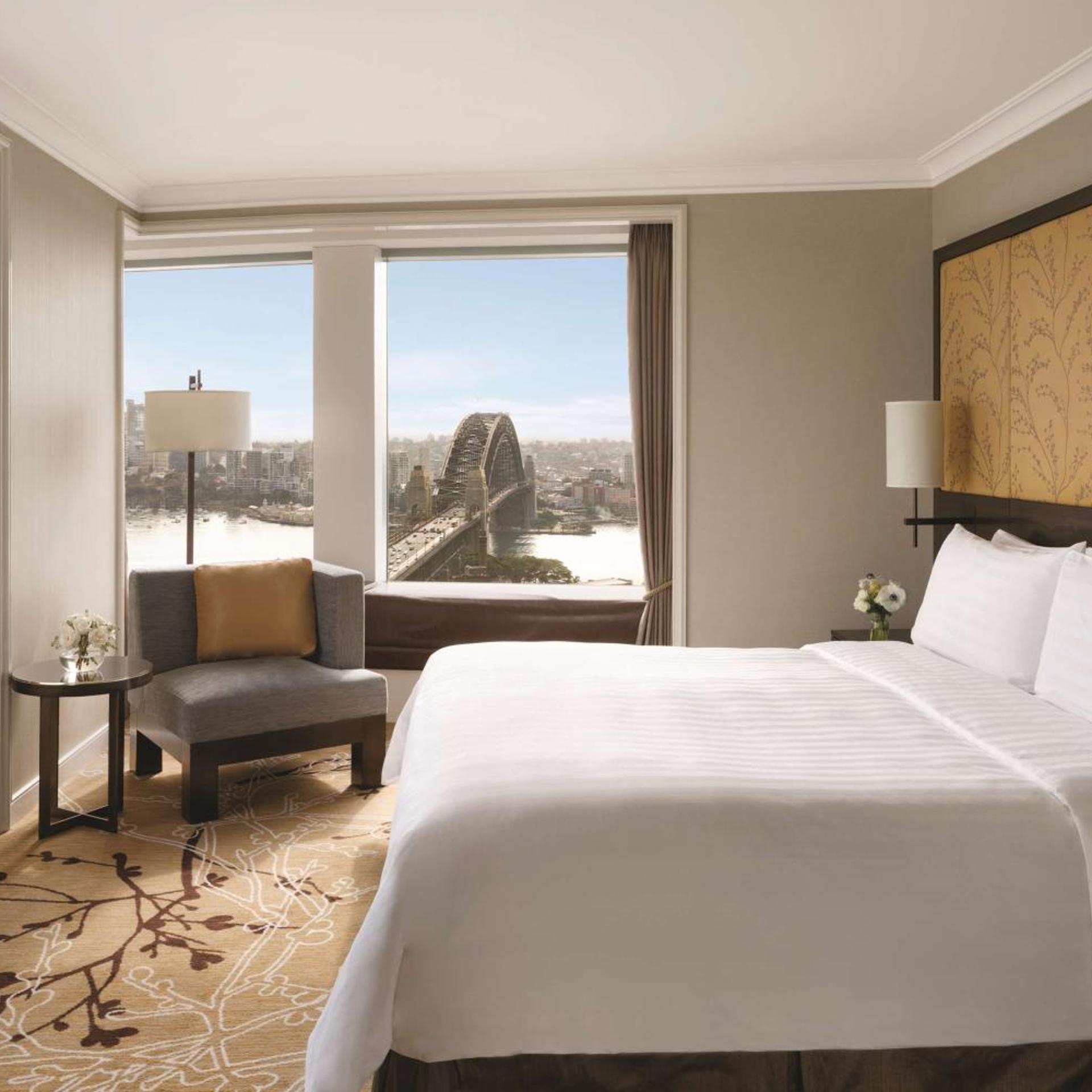 Executive, Suite, King Bed, Sydney Harbor, Club Lounge Access