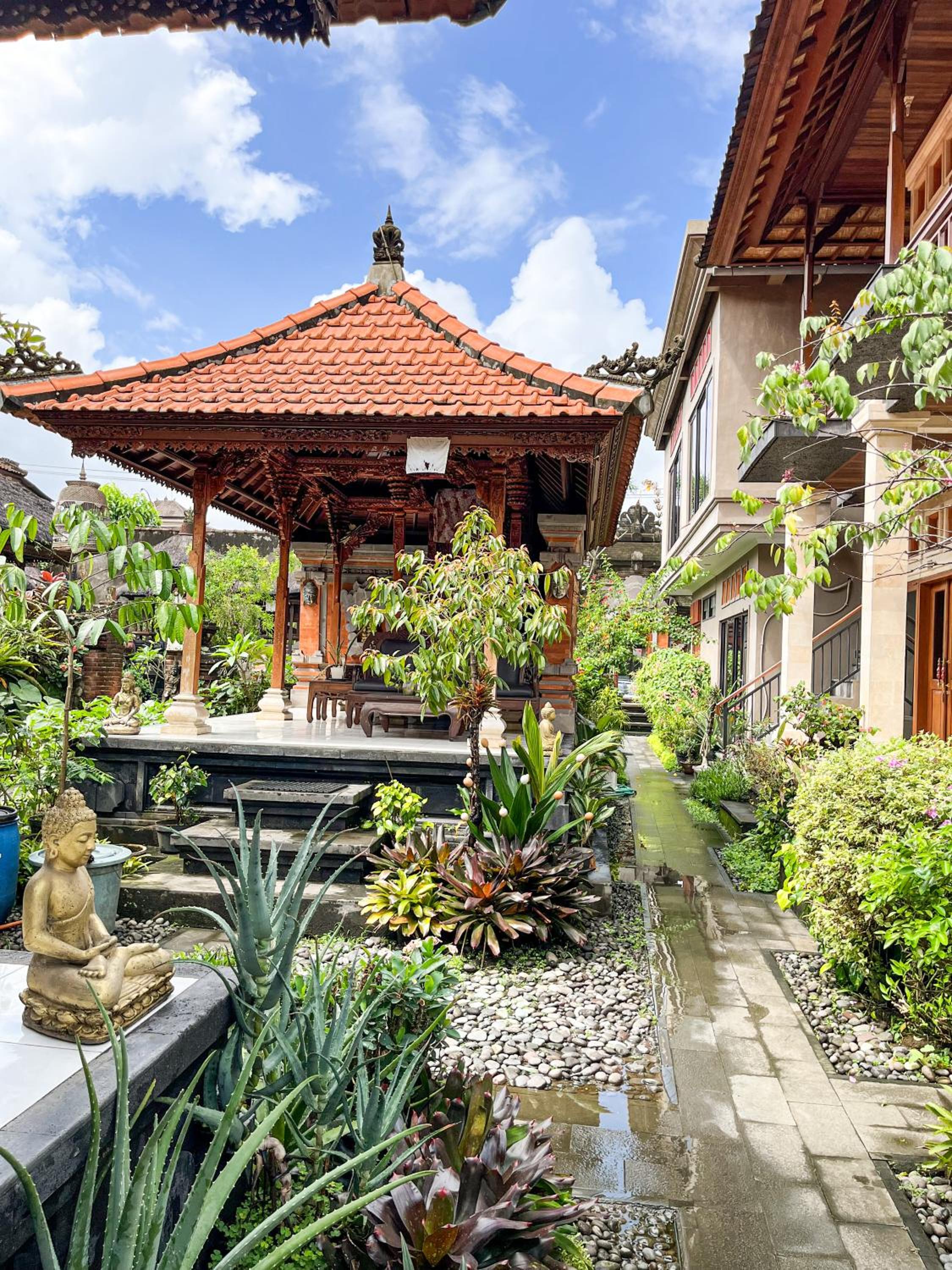 Dono Guest House 24/26