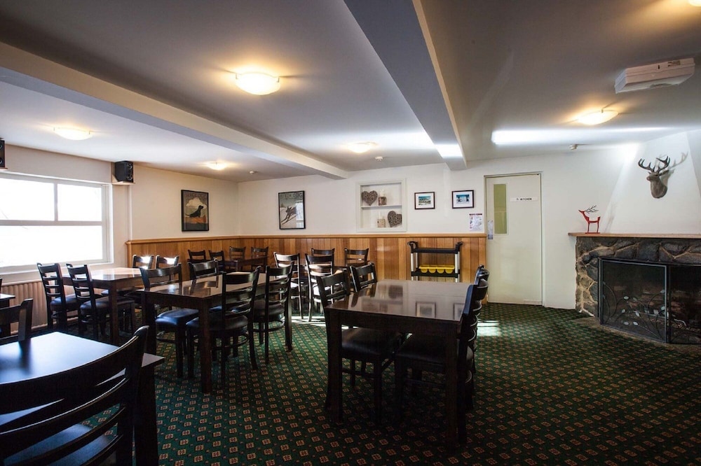 The Lions Lair 35/46