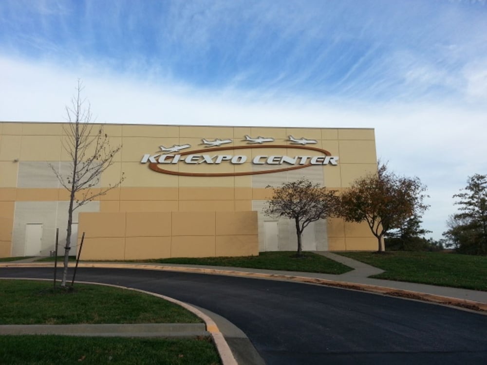 Super 8 By Wyndham Kansas City At Barry Road/Airport 6/37