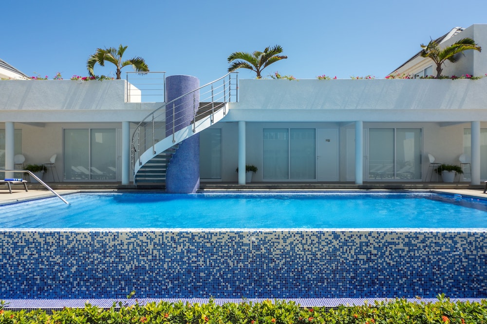 Ocean Z Boutique Hotel 44/50