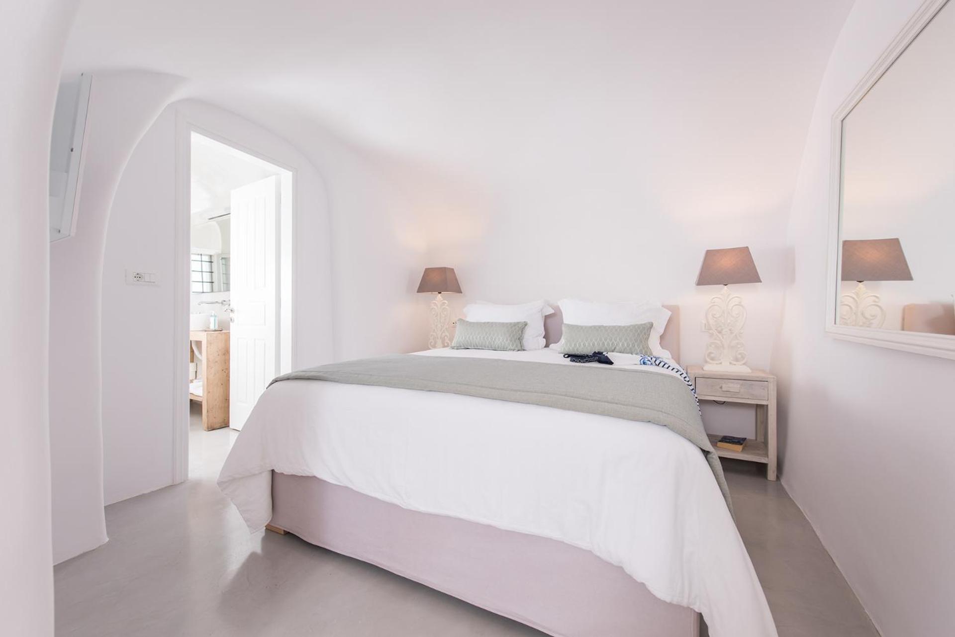 Aqua Marine, Panoramic, Suite, Caldera and Caldera View, Outdoor Pool