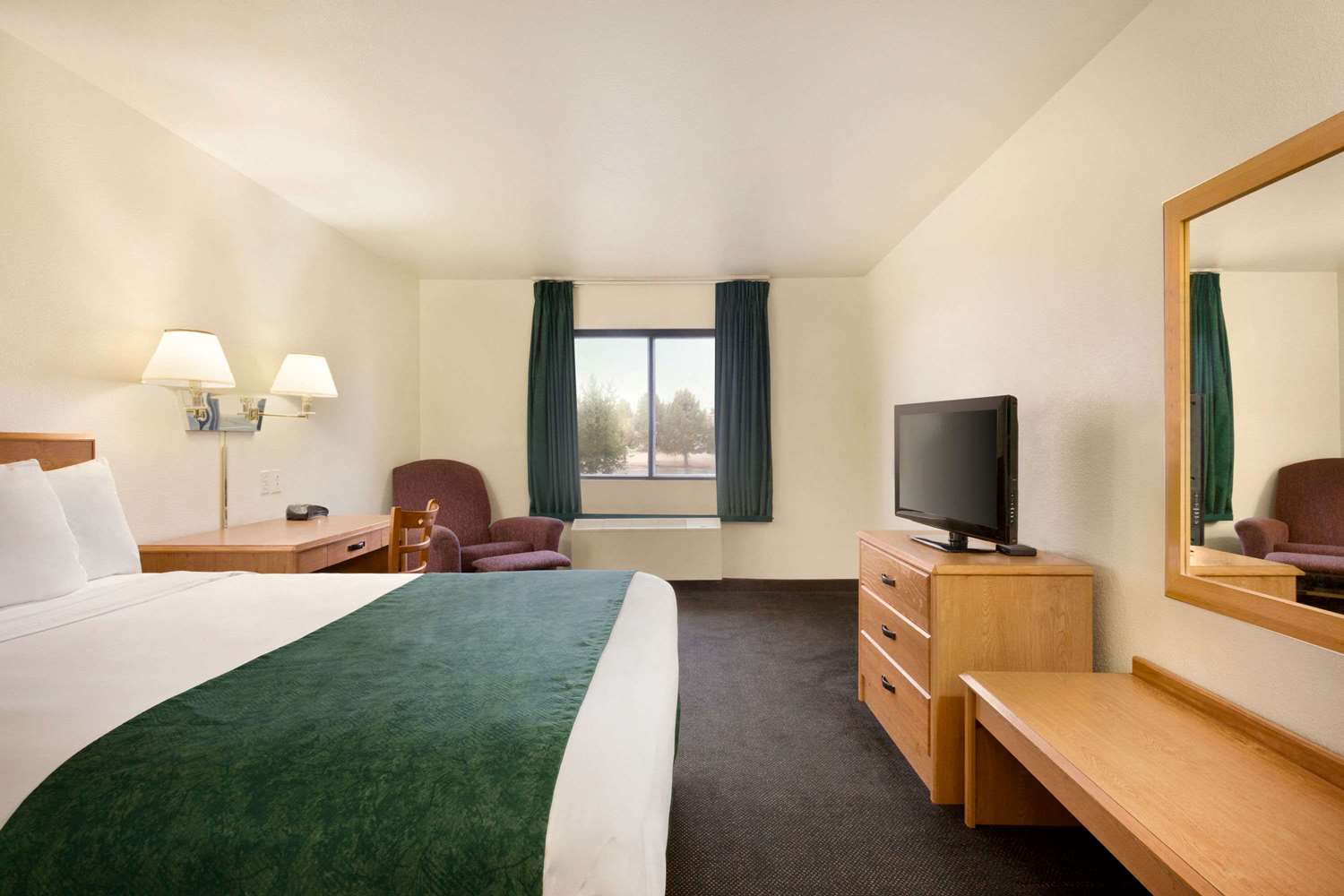 Travelodge By Wyndham Alpine 6/11