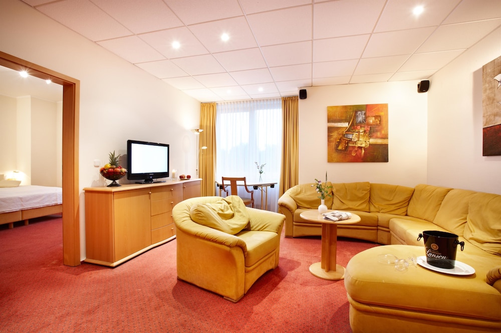 Hotel Danischer Hof Altenholz By Tulip Inn 23/45